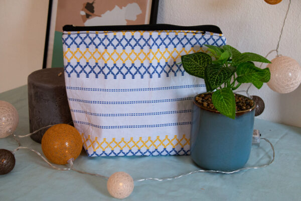 Trousse entoilée "Ganvié" blanche